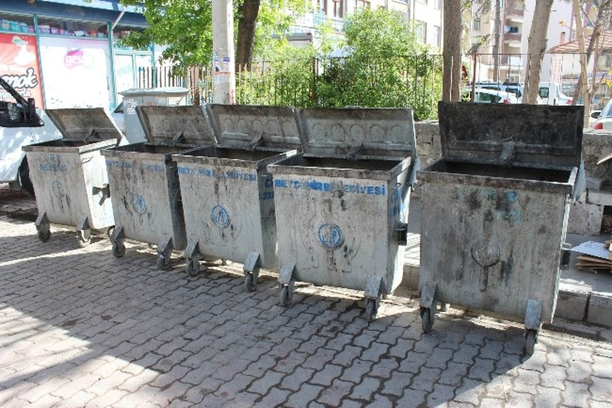 Beyşehir\'de Çöp Konteynerleri Yer Altına Alınacak