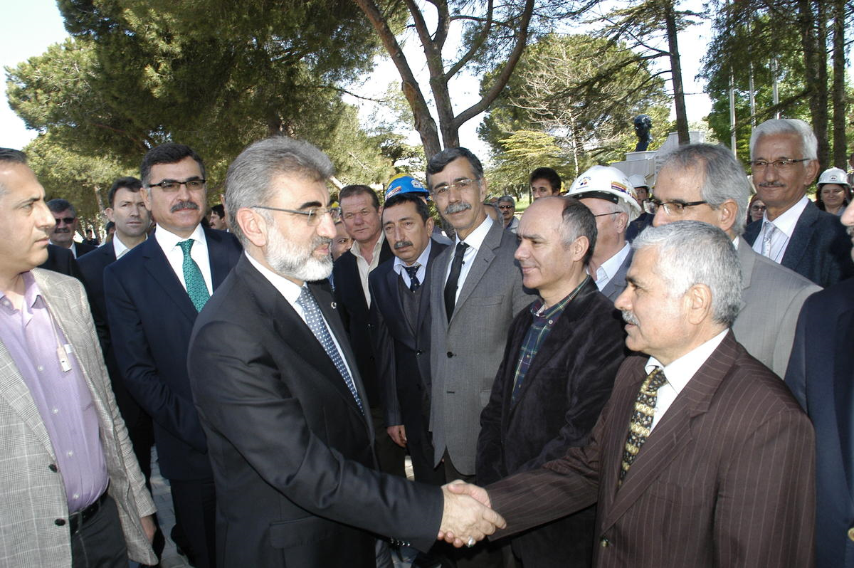 Enerji ve Tabii Kaynaklar Bakanı Yıldız, Balıkesir\'de