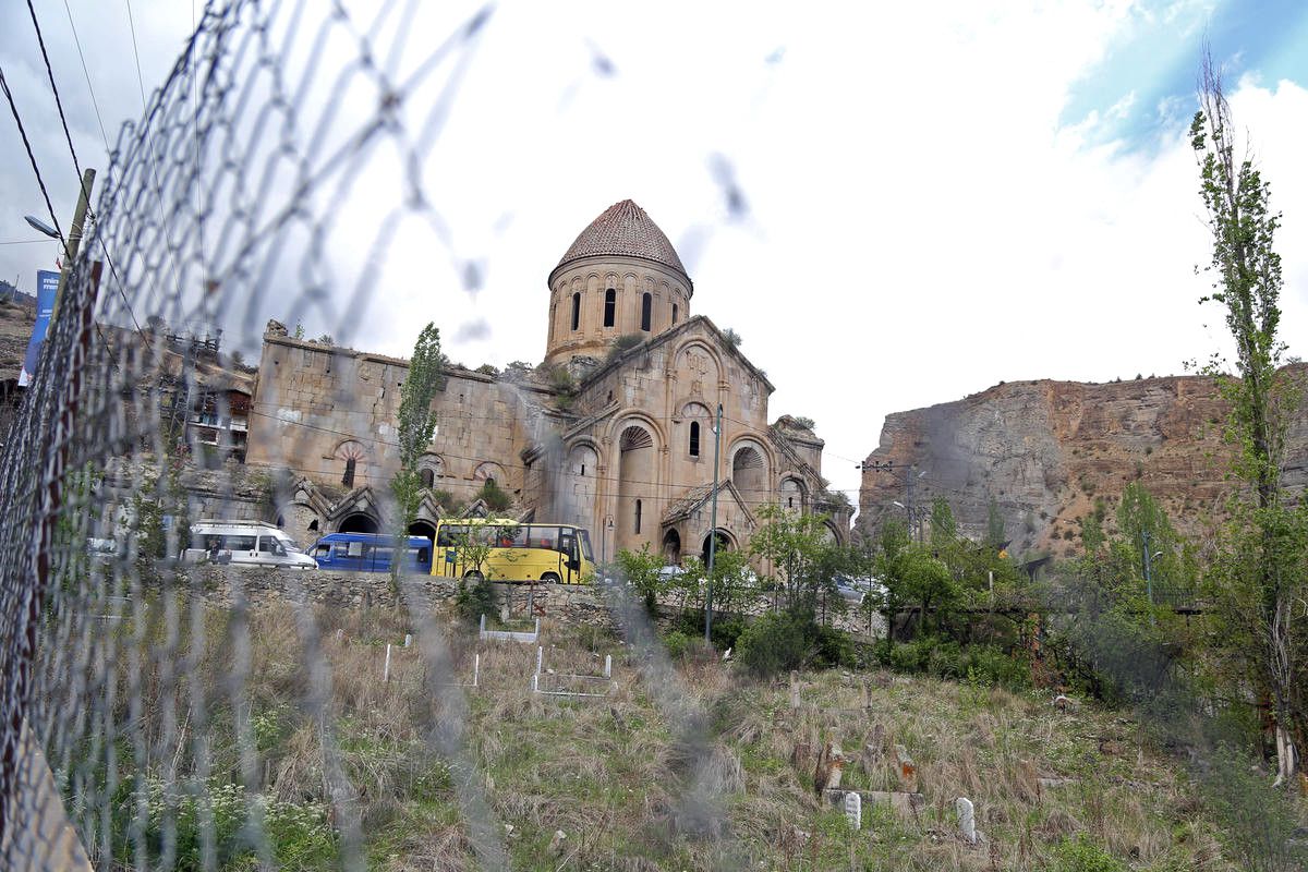 Gürcistan Ortodoks Kilisesi Patriği 2. İlia Erzurum\'da