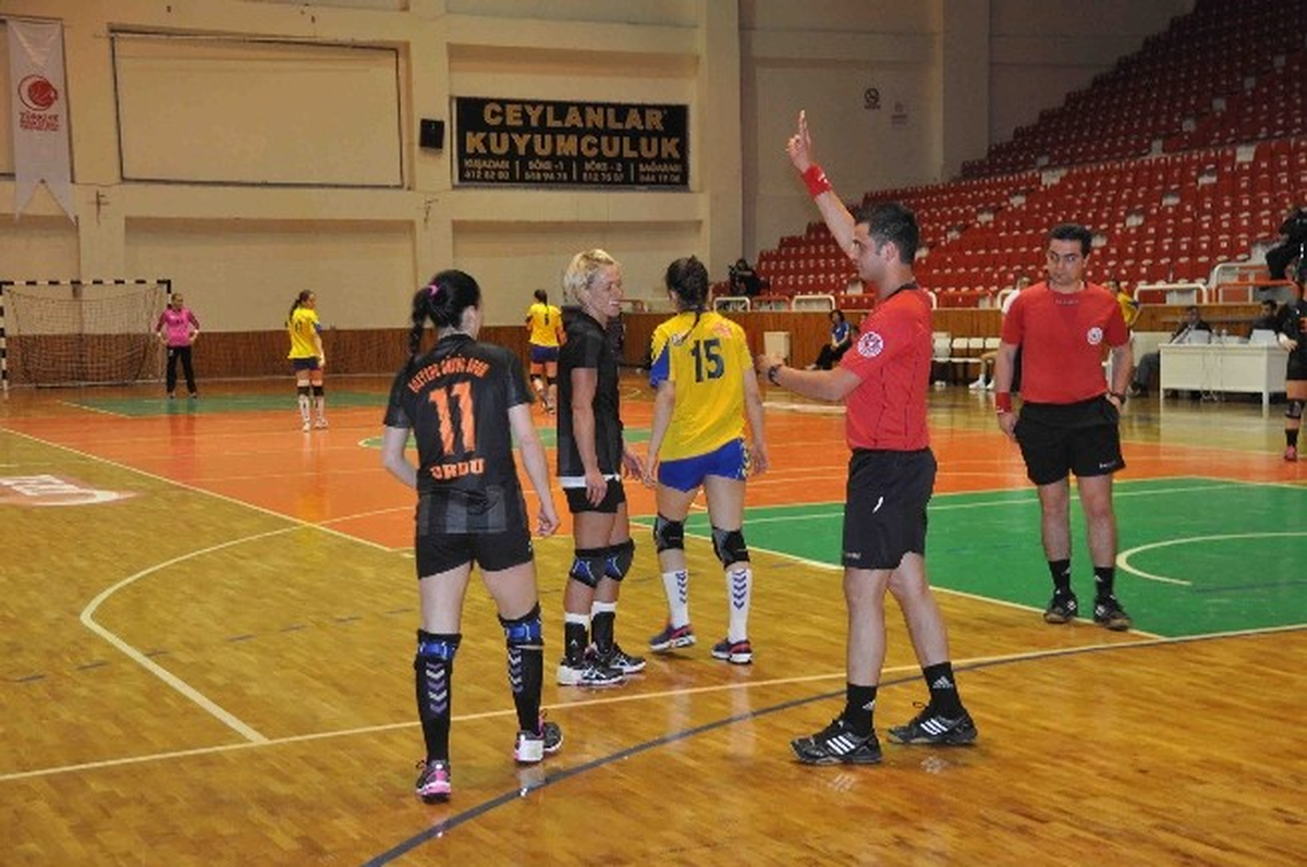 Hentbol Bayanlar 1. Lig Play-Off Maçları Sona Erdi