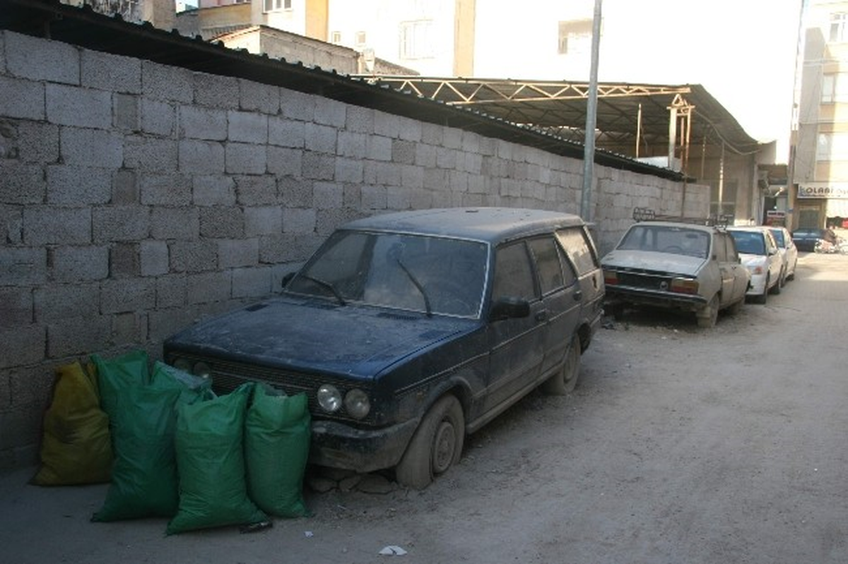 Hurdaya Çıkarılan Araçların Kent Merkezinden Kaldırılması İstendi