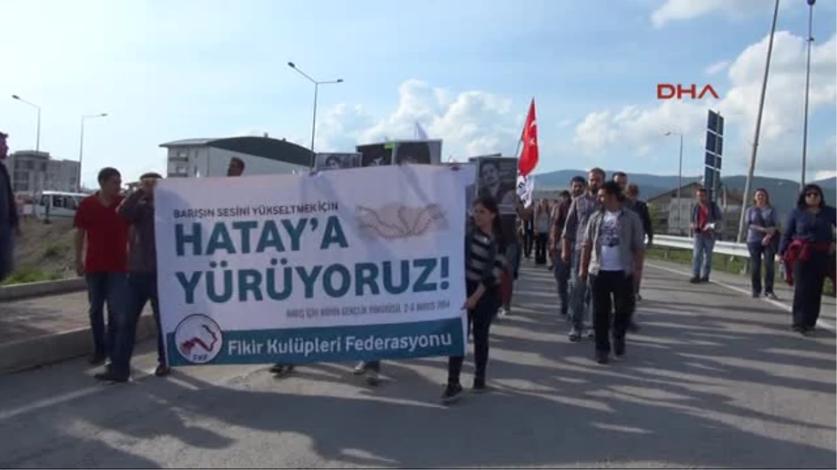 İstanbul\'dan Hatay\'a Barış İçin Yürüyorlar