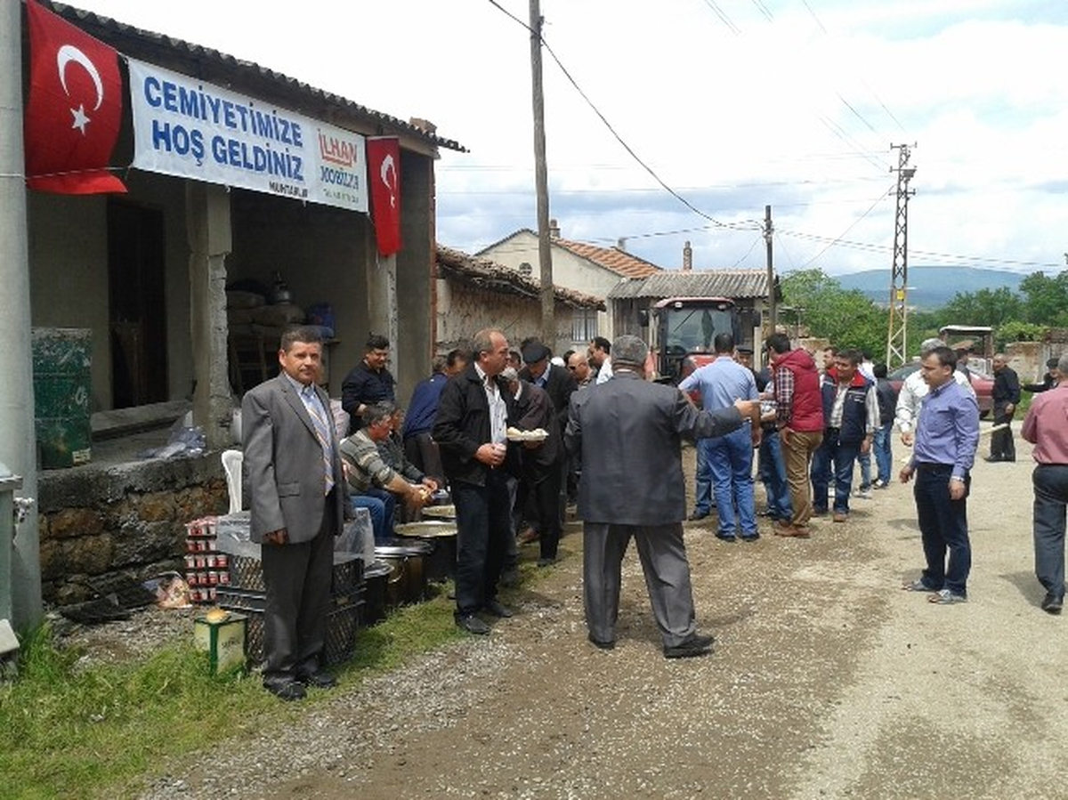 Karakadılar Köyünde Hayır Yemeği Düzenlendi