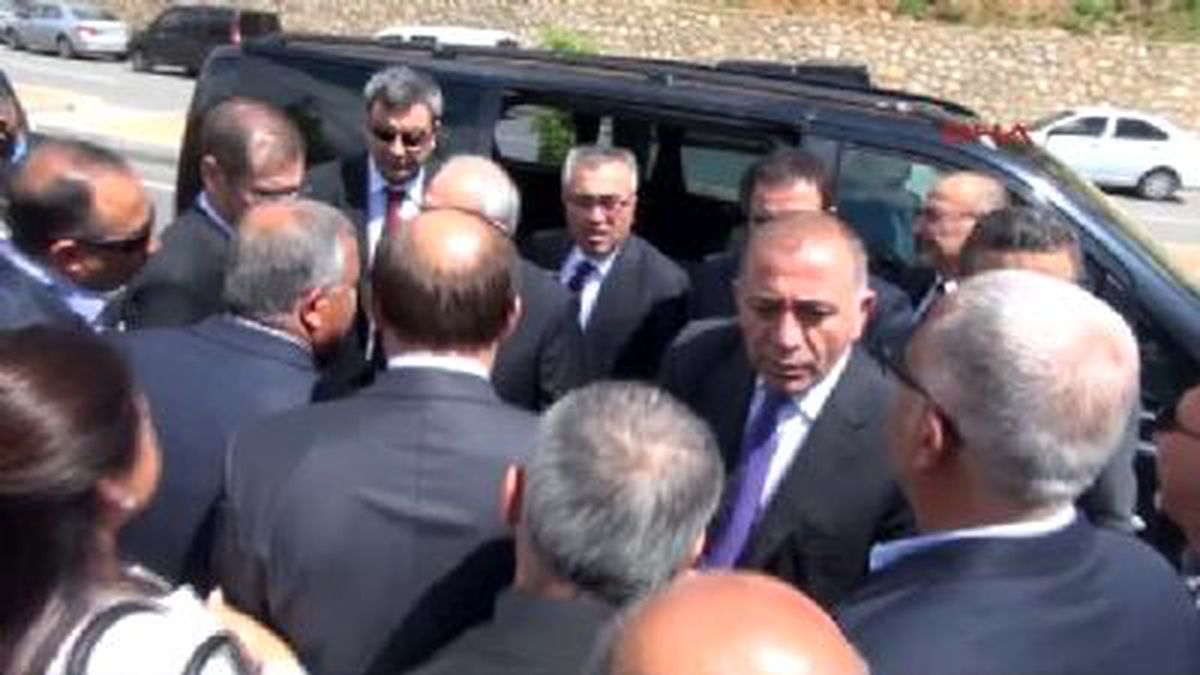 Kılıçdaroğlu Amcasının Cenaze Törenine Katıldı