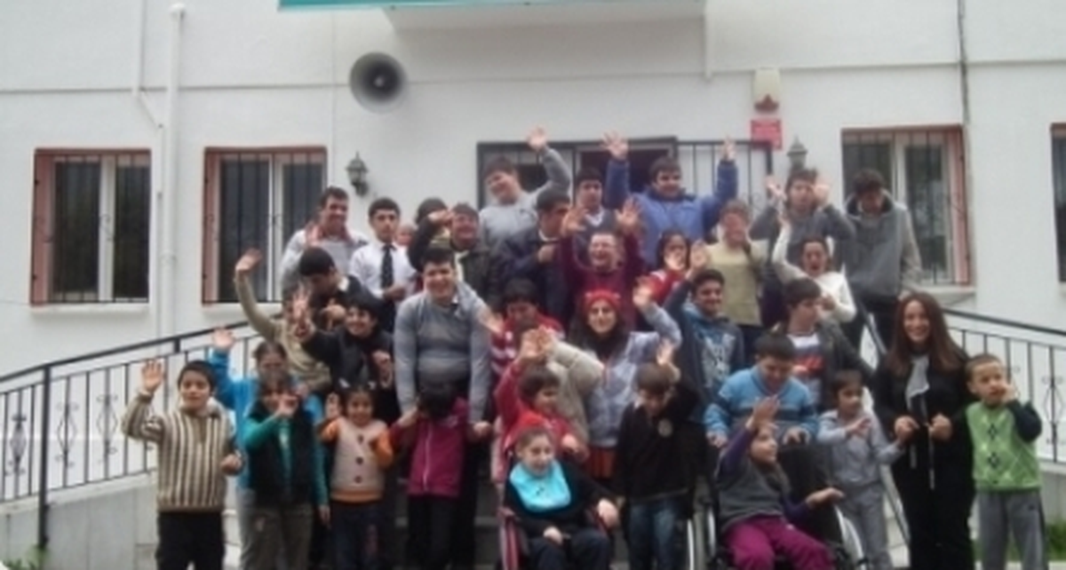 Meslek Edinip Rehabilite Olurken, Bir Yandan Para Kazanıyorlar