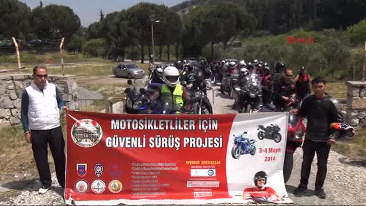 Motosiklet Tutkunları \'Güvenli Sürüş\' İçin Manisa\'da