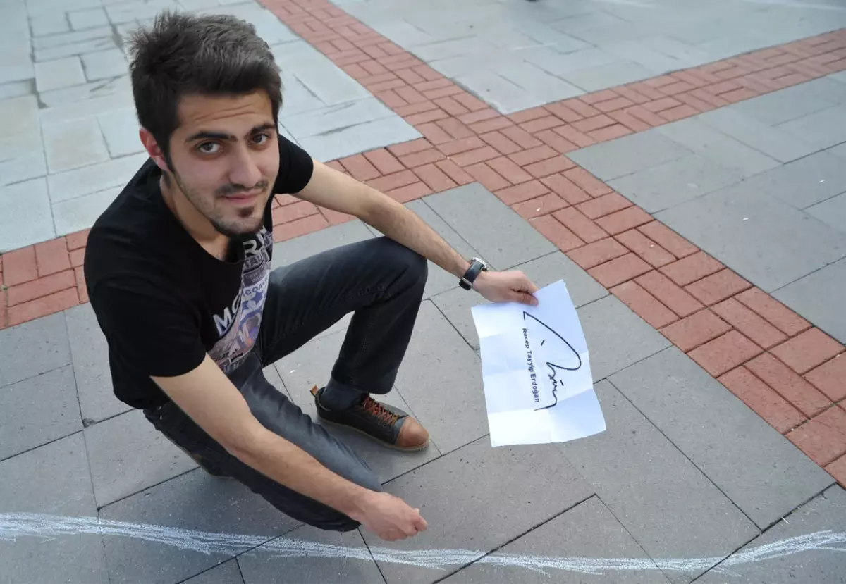 Öğrencilerden Başbakan İmzası