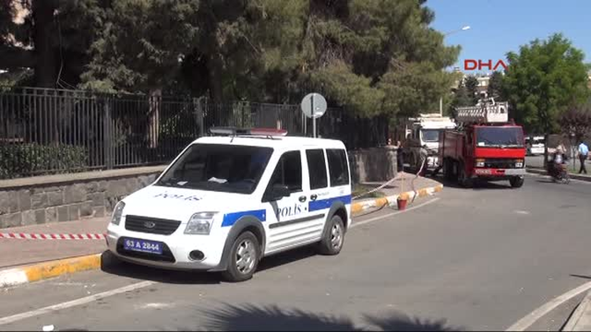 Şanlıurfa\'da Müzedeki Eserler Polis Eskortuyla Taşınıyor