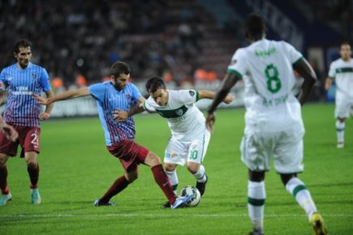 Trabzonspor ile Bursaspor 76. Randevuda