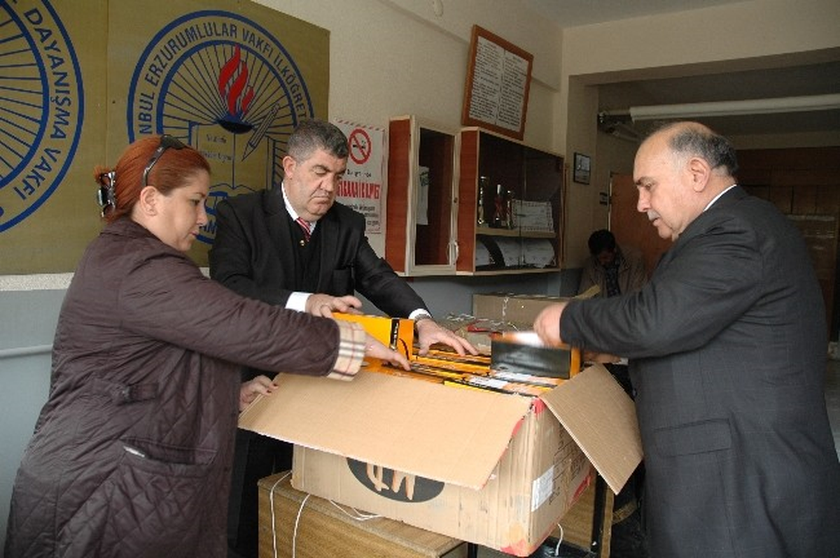 Üniversite Öğrencliği Yıllarında Burs Aldığı Vakfın Yaptırdığı Okulda Öğretmenlik Yapıyor