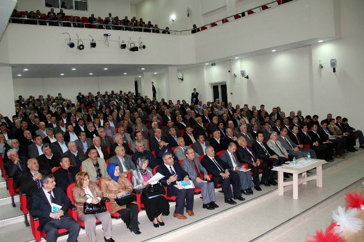 Vali Özcan, Muhtarlarla Bir Araya Geldi