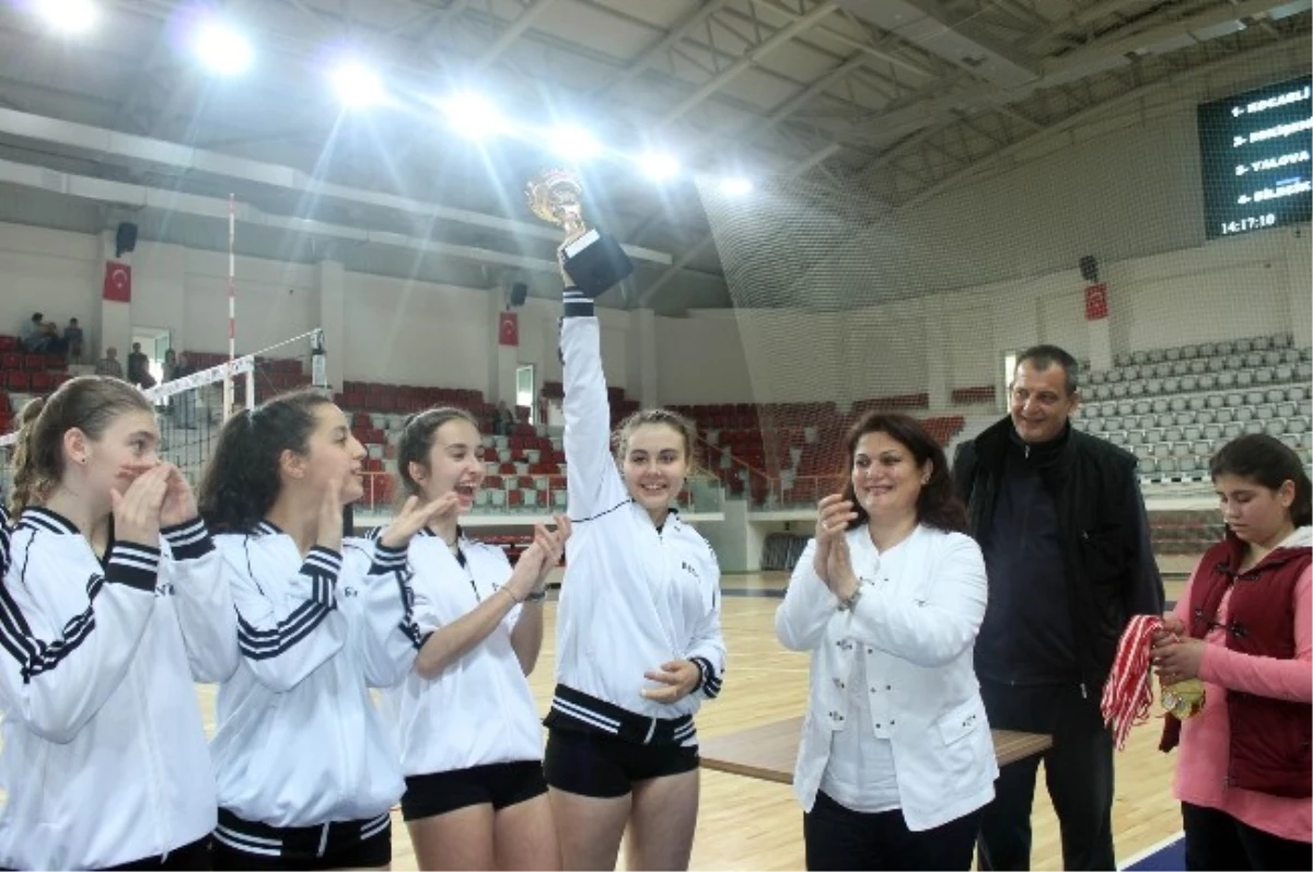 Yalova Grubunu 23 Nisan İlkokulu Spor Kulübü Şampiyon Tamamladı