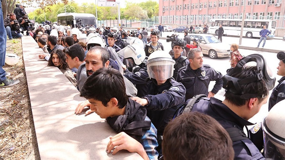 1 Mayıs Gözaltıları: 50 Kişi Adliyeye Getirildi