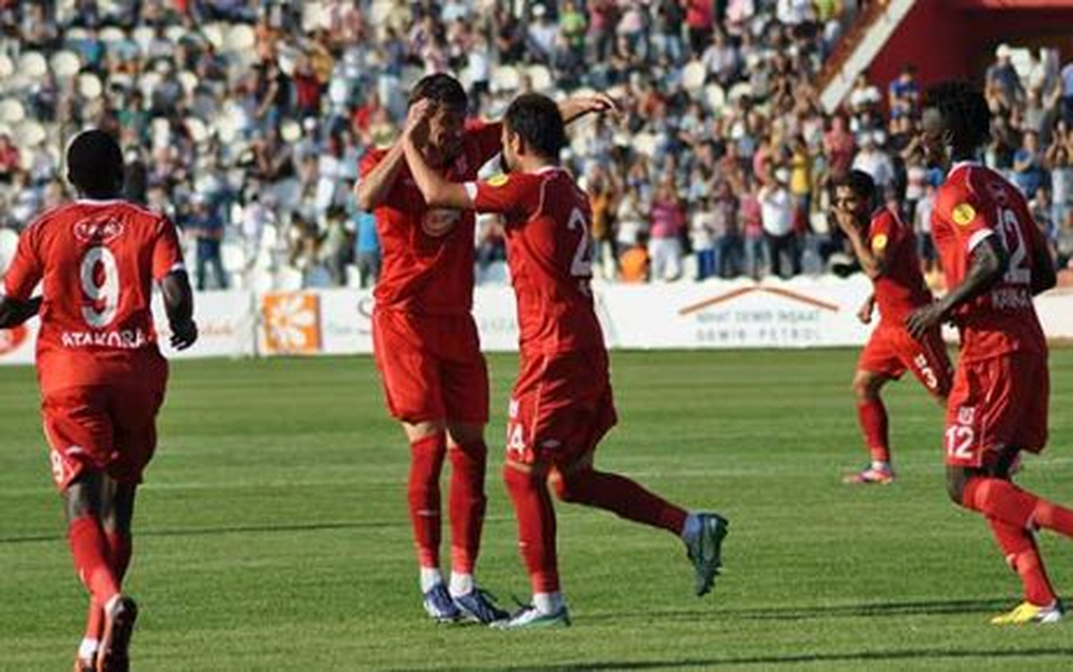 Balıkesirspor\'un Süper Lige Yükselmesi