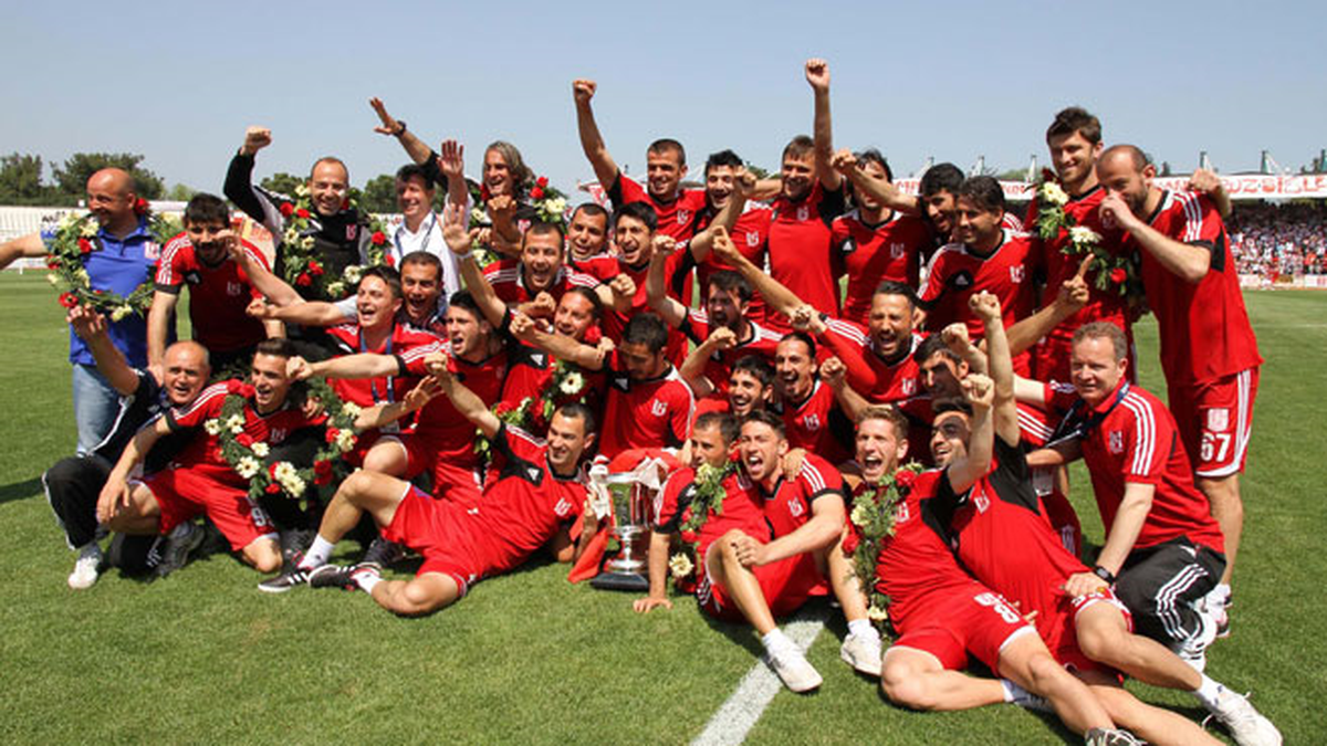 Balıkesirspor\'un Süper Lige Yükselmesi