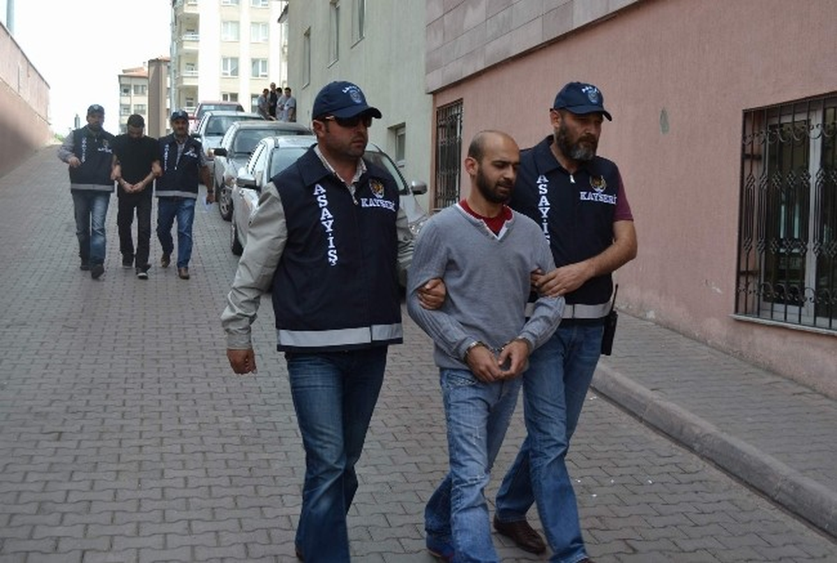 Banka Soyguncuları Mahkemeye Sevk Edildi