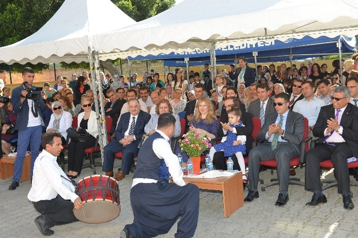 Cumhuriyet Halk Eğitim Merkezi\'nden Lalezar Sergisi