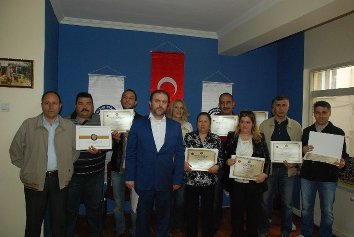 Eğitim Bir-Sen 1 No\'lu Şube Üyeleri Yüksek Lisans Diplomalarını Aldı