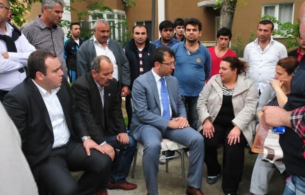 Evi Yanan Ailenin Yardımına Ekrem İmamoğlu Koştu