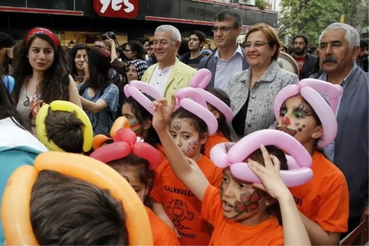 İşçi Filmleri Festivali Coşkuyla Başladı