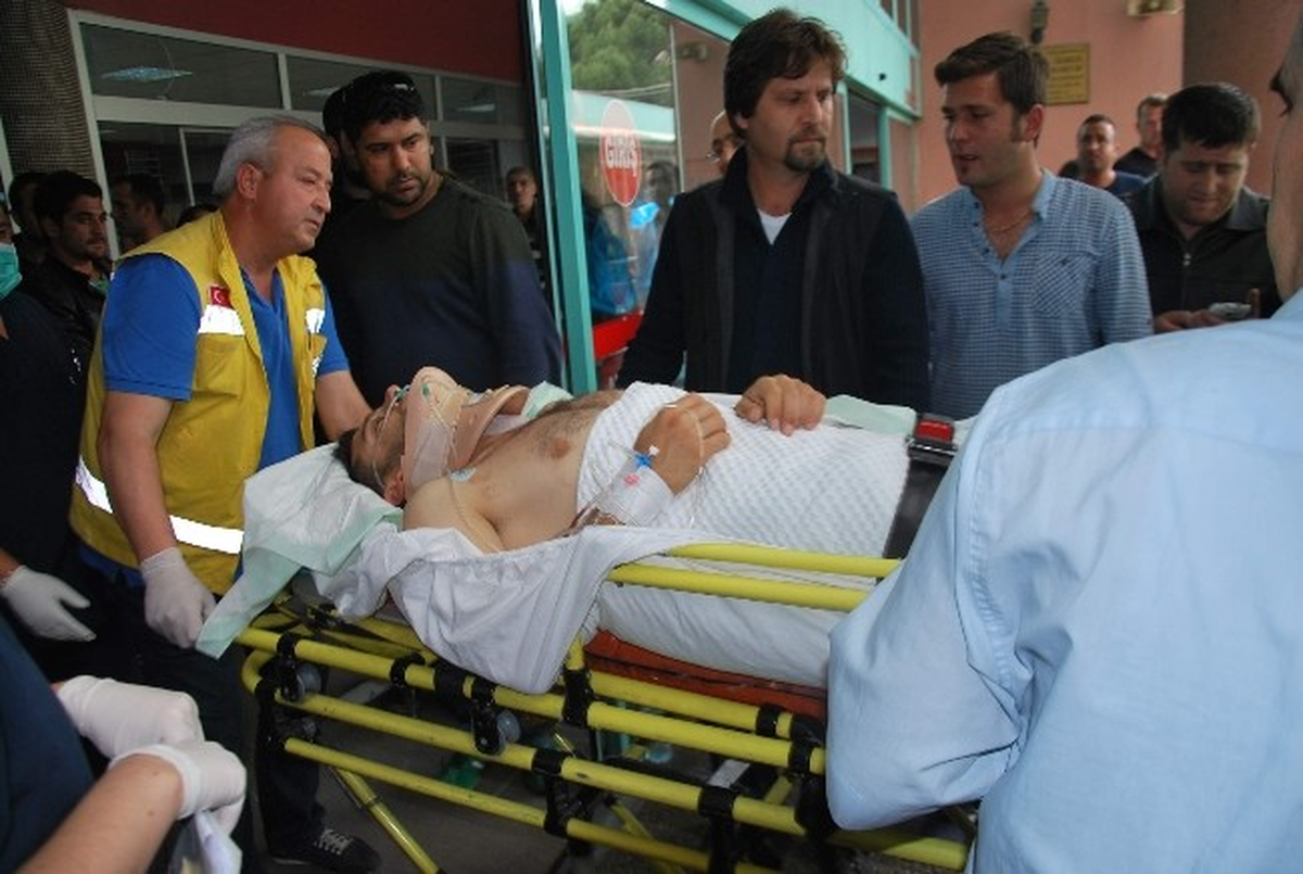 Kuşadası\'nda Asker Eğlencesine Kan Bulaştı: 2\'si Ağır 5 Yaralı