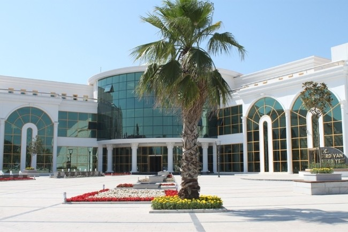 Serdivan Belediyesi\'nden Ruhsat Uyarısı