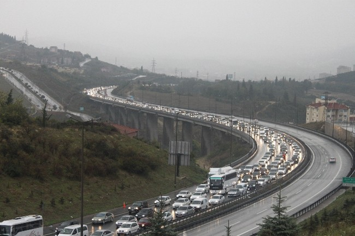 Tem Otoyolu Kocaeli Mevkii 81 Gün Trafiğe Kapalı