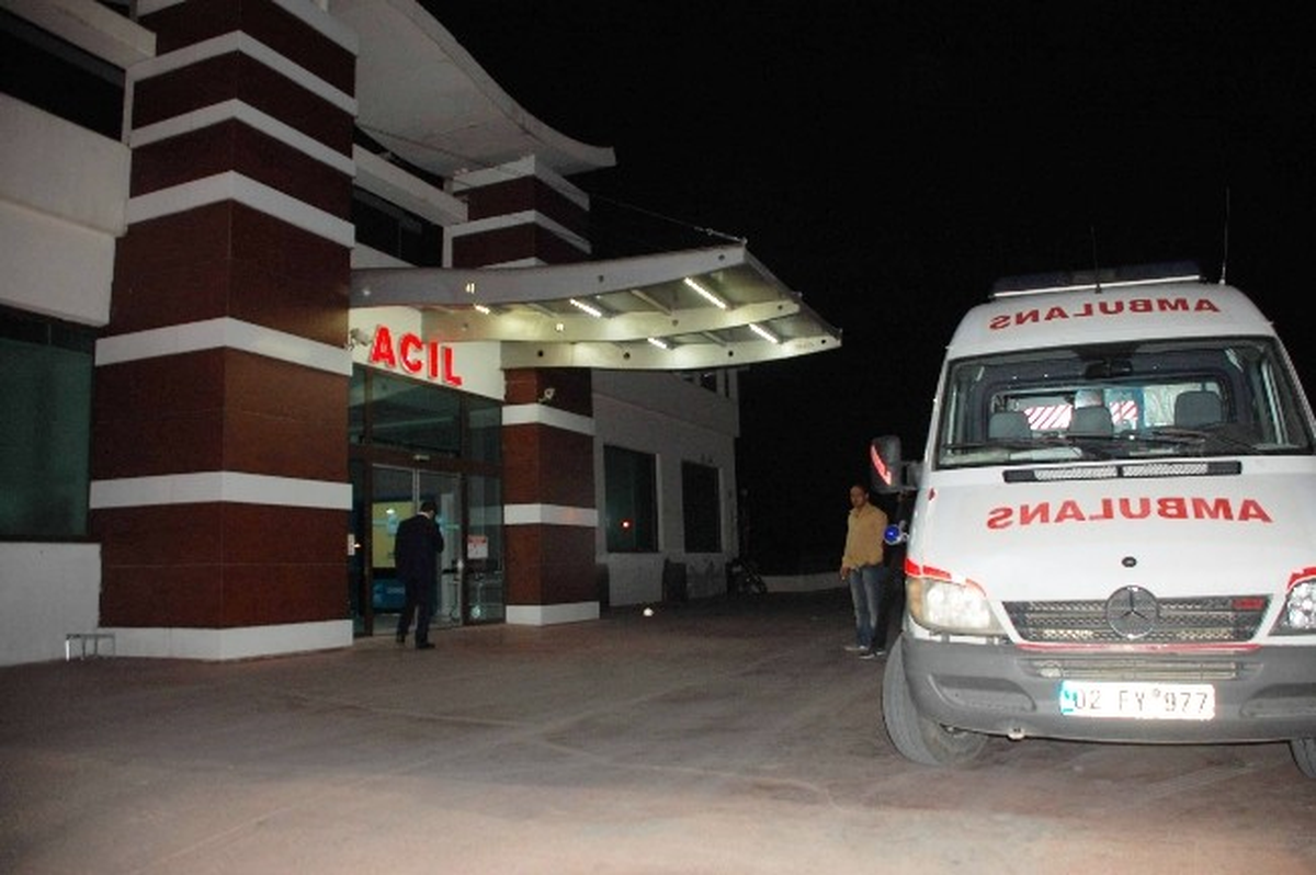 Yakınına Bomba Düşen Kadın Ağır Yaralandı