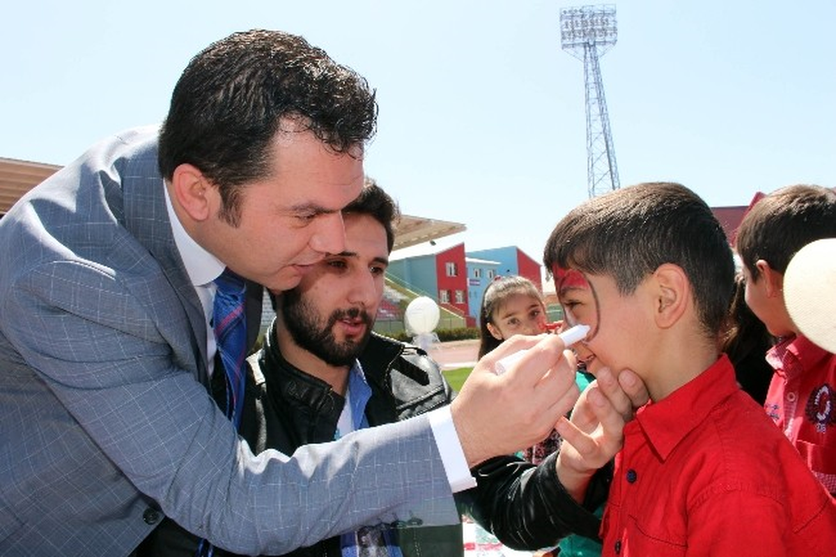 Ağrı\'da Çocuk Şenliği