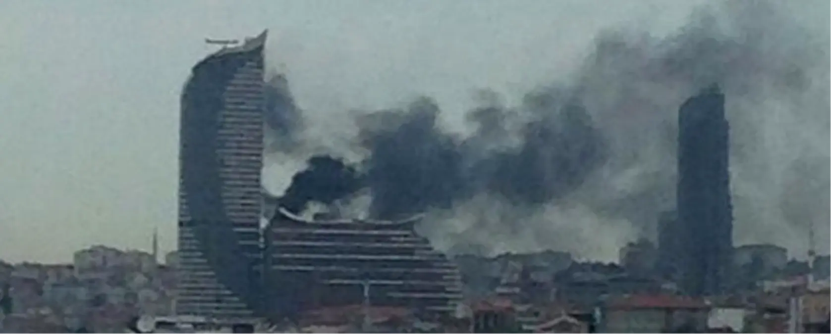 Akasya Acıbadem\'den Yangın Açıklaması