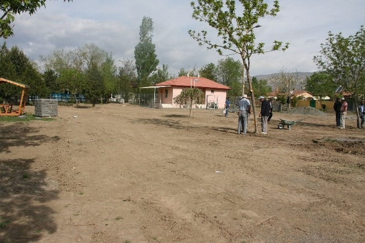 Erzincan\'da Akşemsettin Mahallesine Yeni Park