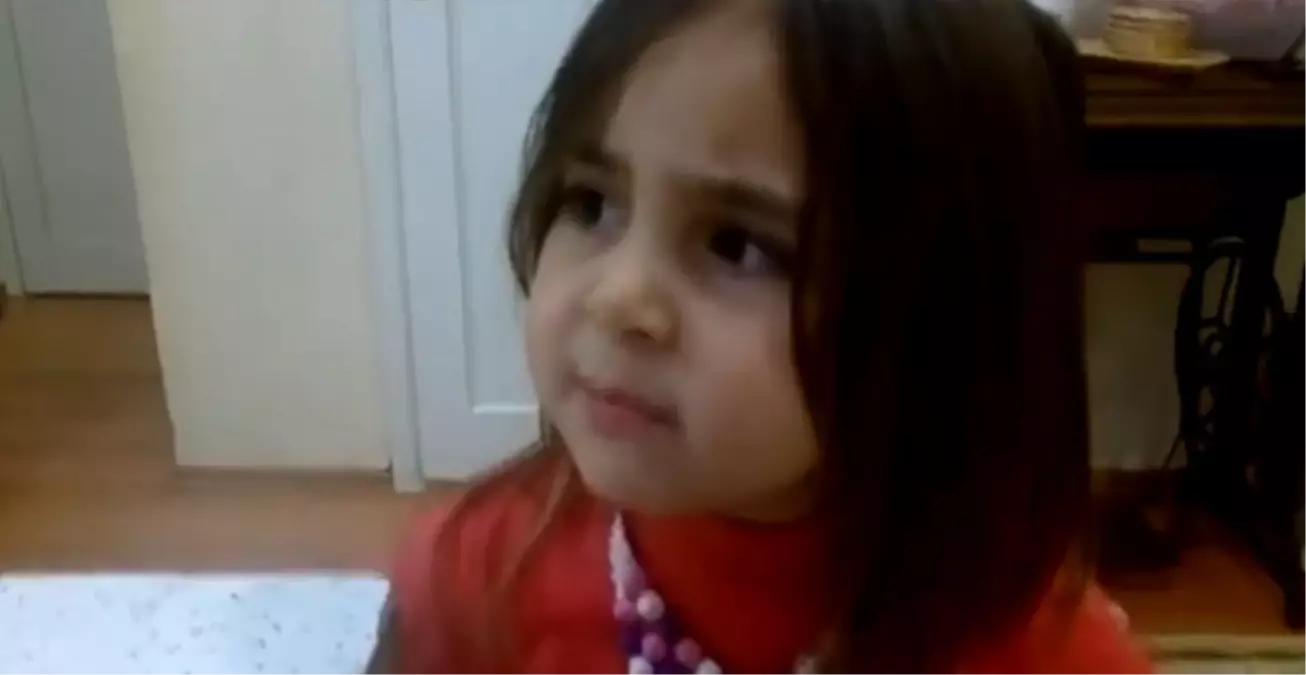 Annesine Babasını Şikayet Eden Küçük Kız