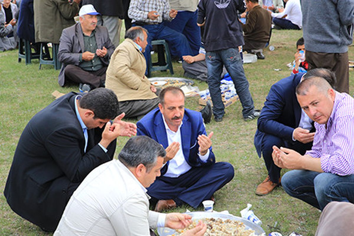 Başkan Duruay, Hallaçlı\'da Yağmur Duasına Katıldı