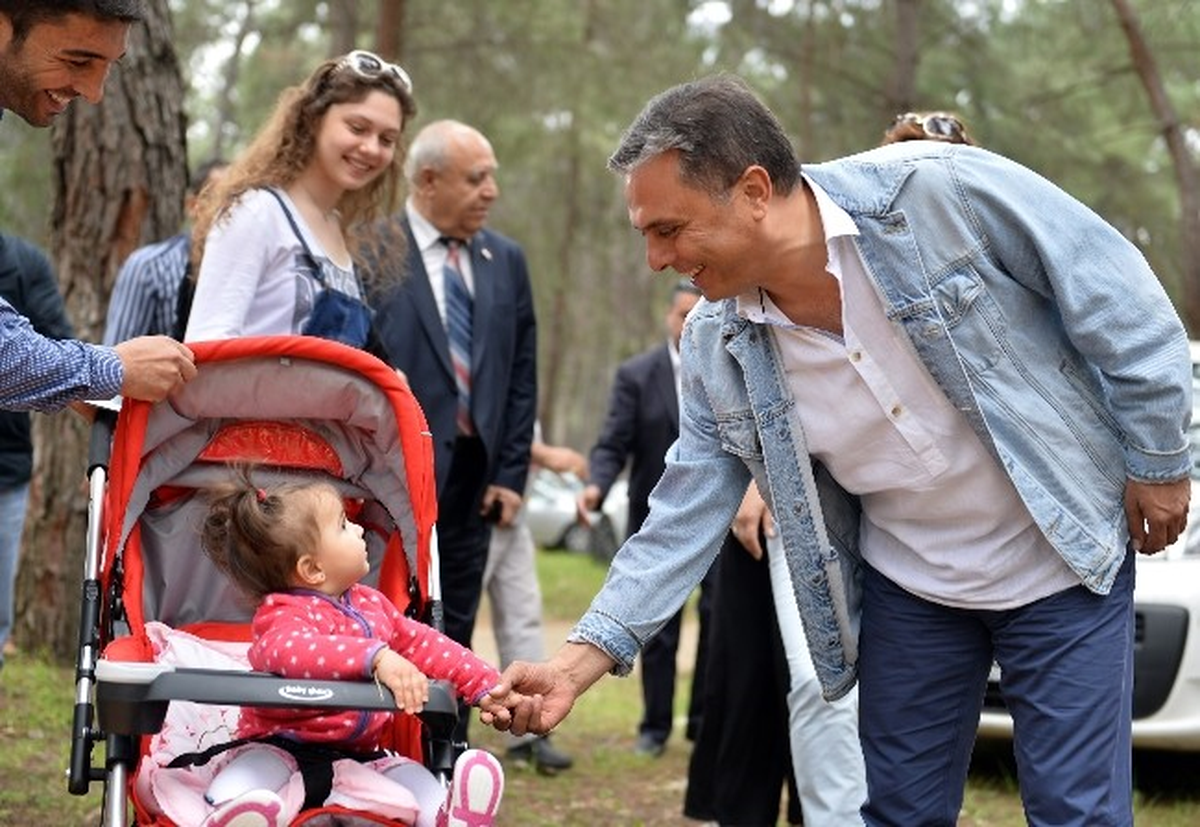 Başkan Uysal Bahar Coşkusuna Ortak Oldu
