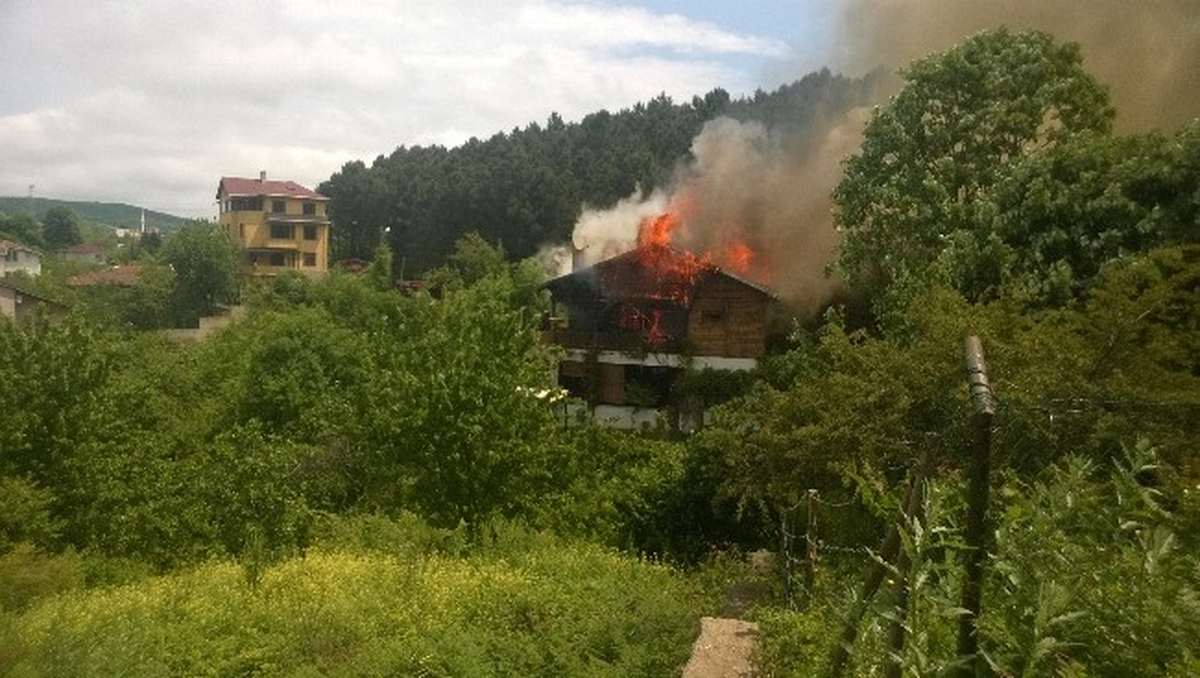 Beykoz\'da Ev Yangını: 1 Ölü