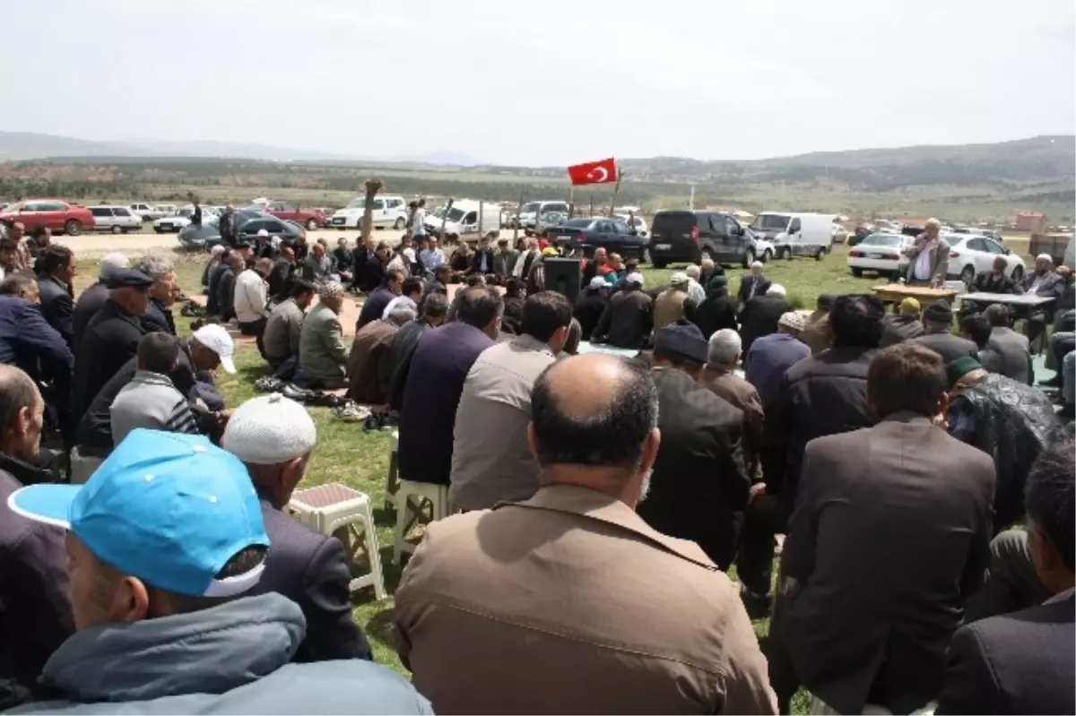Derbent'te Çiftçiler Yağmur Duasına Çıktı