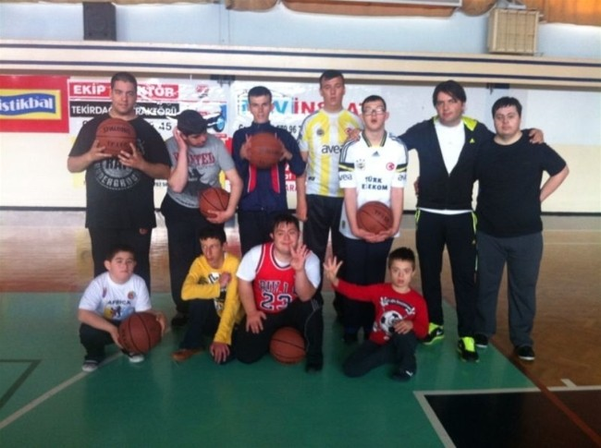 Engelli Çocuklar İlk Basketbol Antrenmanını Yaptı