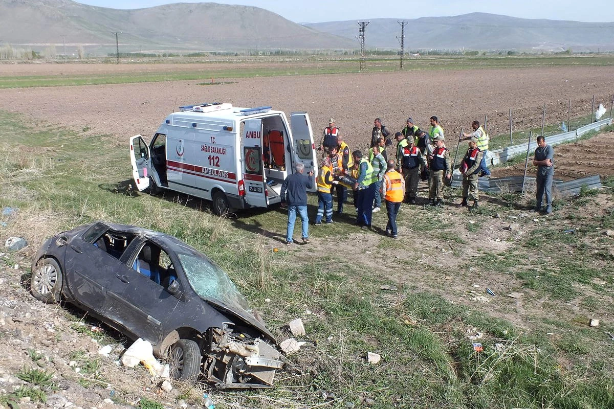 Erzurum\'ta Trafik Kazası: 1 Ölü 5 Yaralı