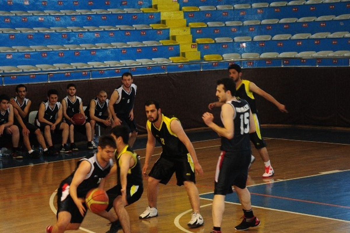 Etü\'de "Bahar Şenlikleri Spor Turnuvası" Heyecanı