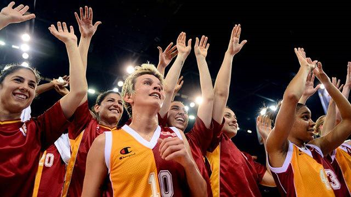 Galatasaray, Şampiyon Kadın Basketbol Takımını Kutladı
