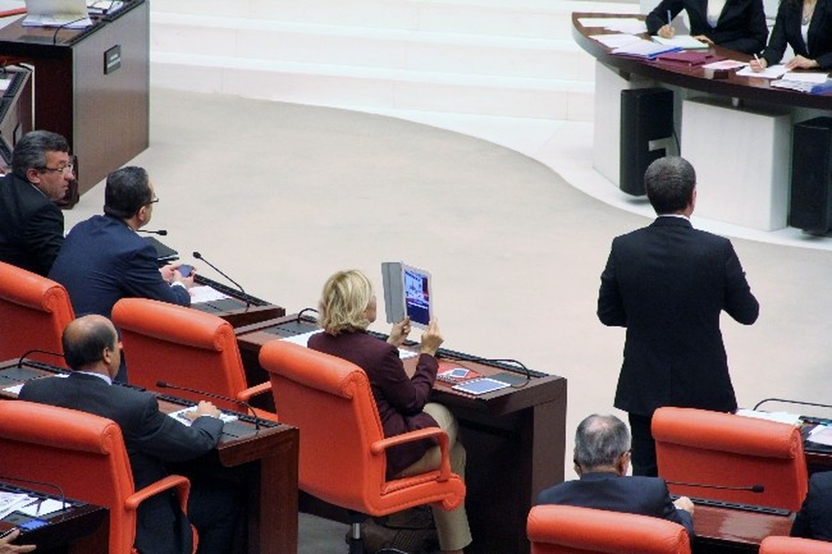 Genel Kurul\'da Yayın Tartışması