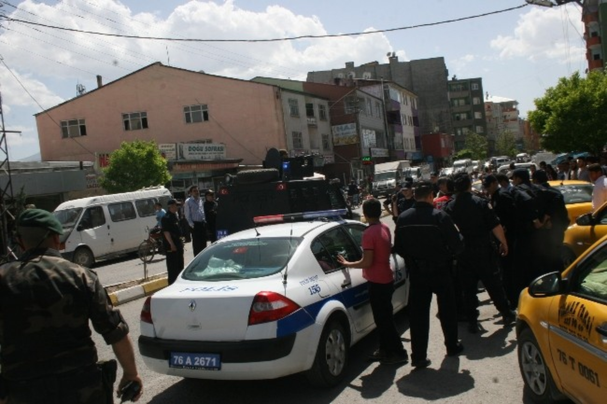 Iğdır\'da Taşlı Sopalı Kavga: 7 Yaralı
