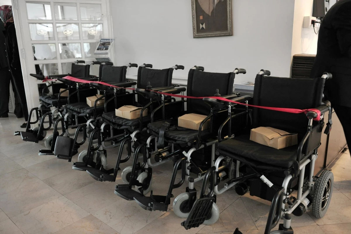 İstanbul\'dan Simav\'a Tekerlekli Sandalye Yardımı