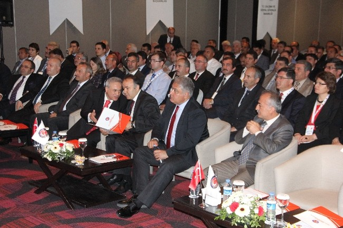 Kamuda Yönetici Yetkinliklerinin Artırılması Bölgesel Eğitim Programı" Toplantılarının 14\'üncüsü...