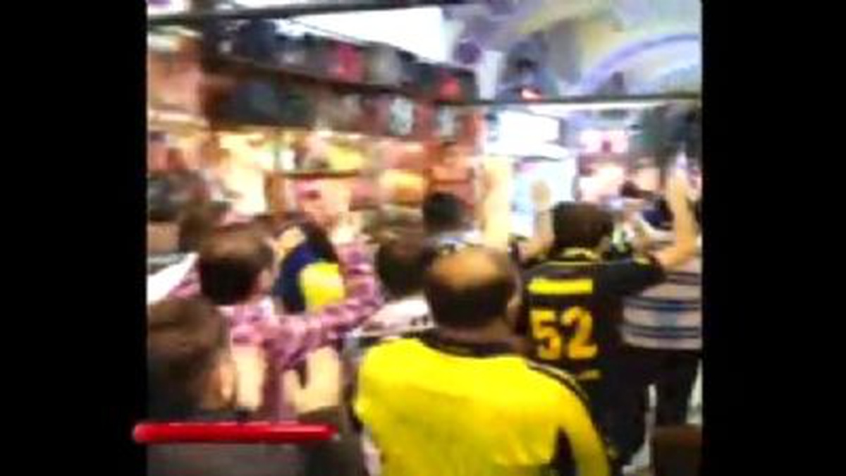 Kapalı Çarşı\'da Fenerbahçe Çoşkusu