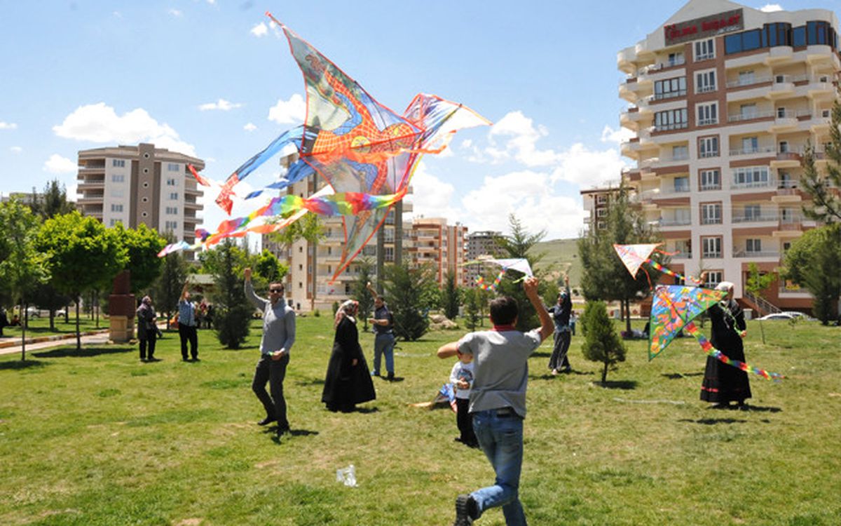 Karaköprü\'de Uçurtma Şenliği