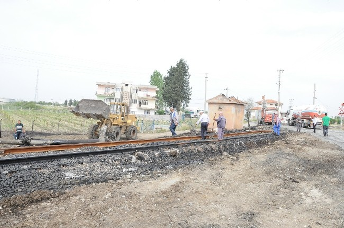 Kazada Hasar Gören Demiryolu Tamir Ediliyor