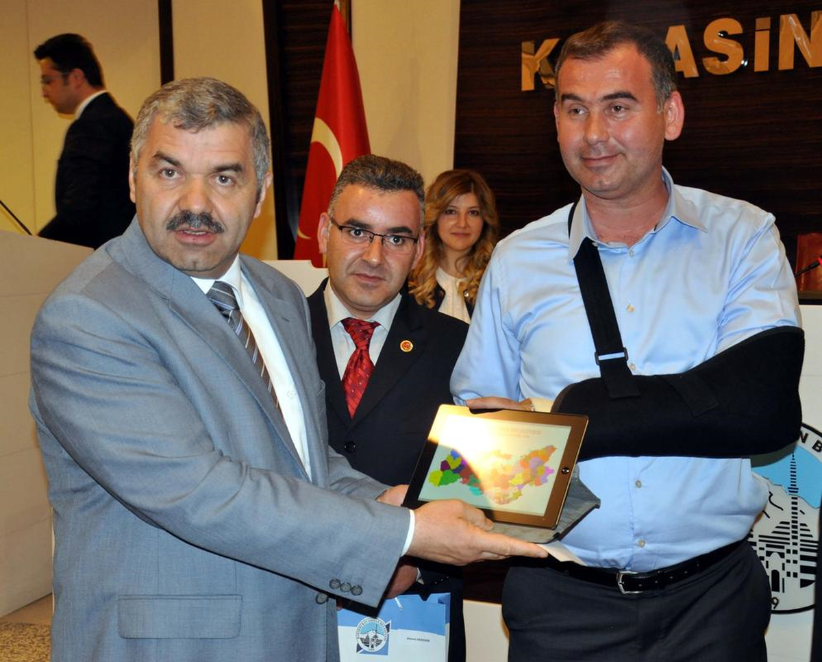 Kocasinan Belediyesi, Meclis Üyelerine Tablet Bilgisayar Dağıttı