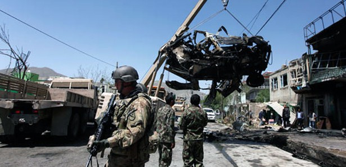 Pakistan\'da NATO Konvoyuna Saldırı