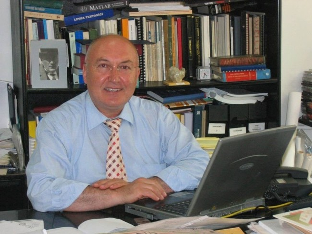 Prof. Ahmet Ercan\'dan Turizm Bölgelerini Rahatlatan Deprem Açıklaması